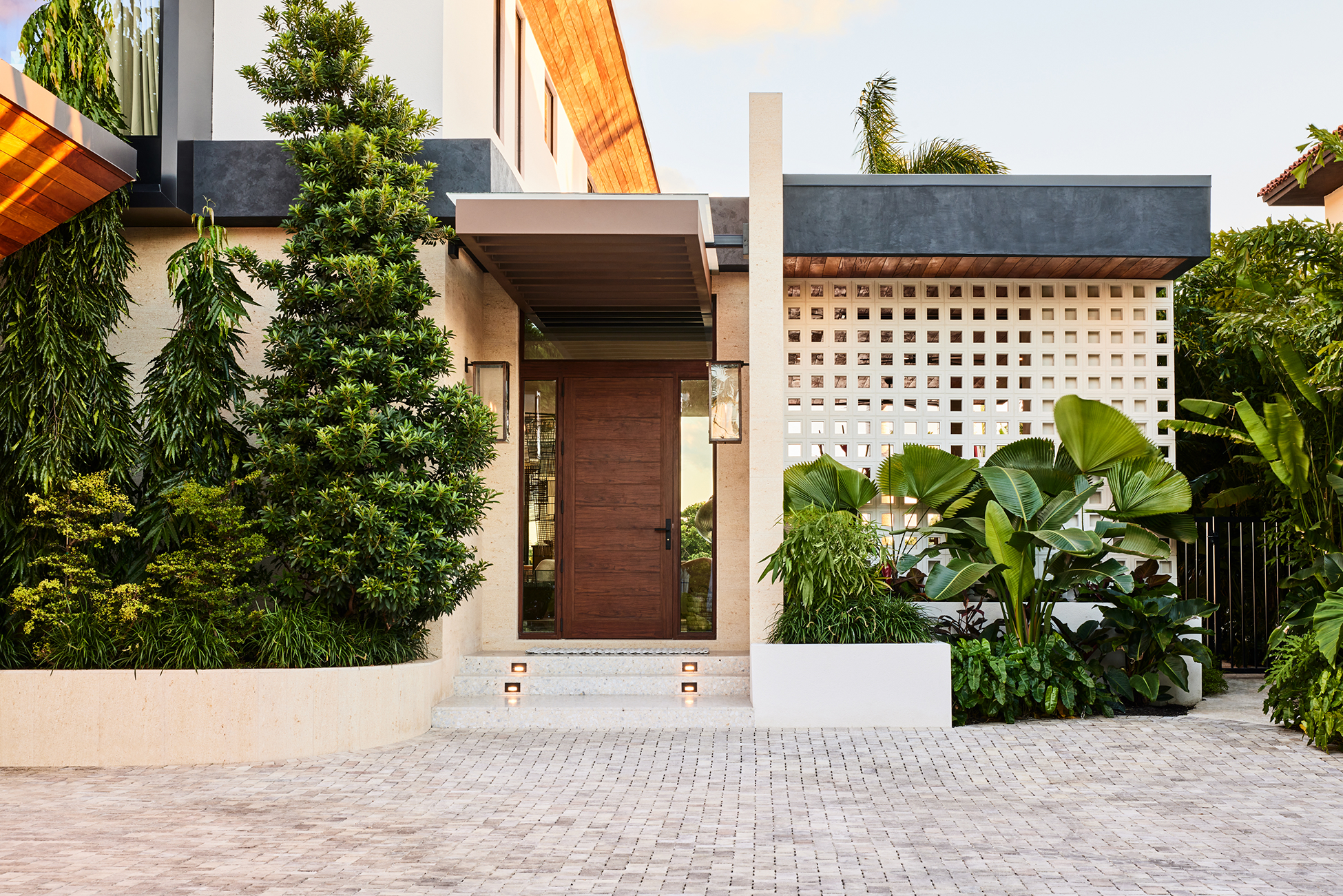 Estrella_Daytonia-Road_Exteriors_Front_009