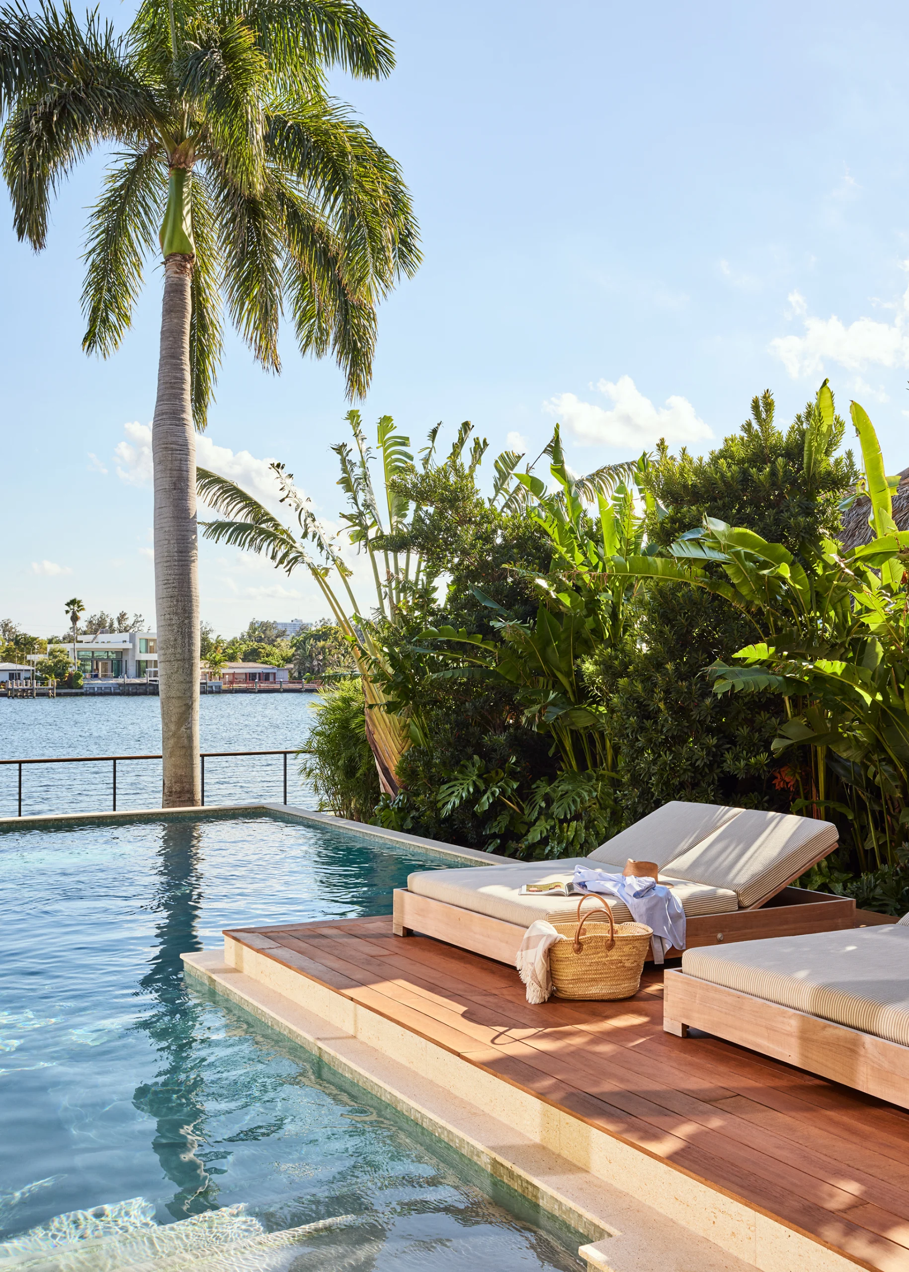 Estrella_Daytonia-Road_Exteriors_Pool_016