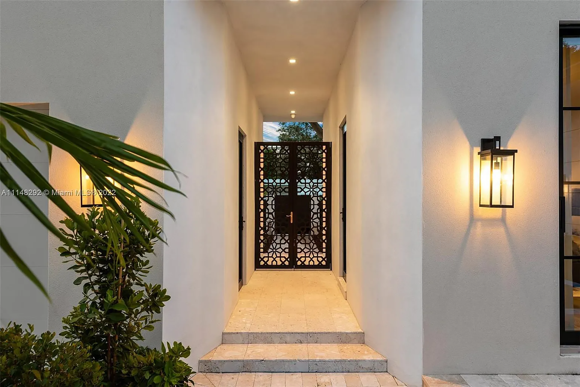 Robles_04ce2cb458ff2f43345bcbd8bfad0020-uncropped_scaled_within_1536_1152